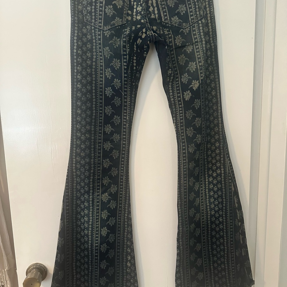 Free People Indigo Flare Jeans with Intricate Design 
New Without Tag